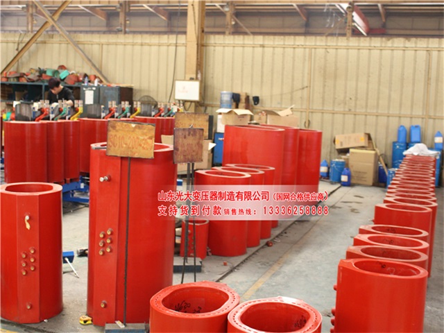 1000KVA卧龙卧龙卧龙干式变压器 1000KVA卧龙卧龙卧龙干式变压器