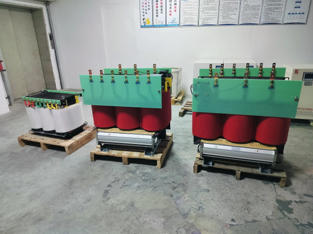 卧龙KS11-1000KVA矿用变压器